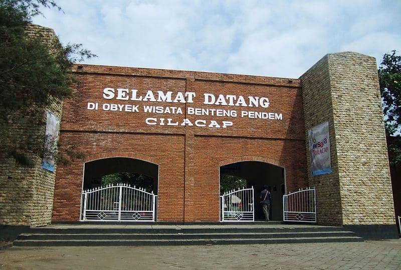 Rumah Gatau: Destinasi Hiburan Tersembunyi di Cilacap yang Menggembirakan